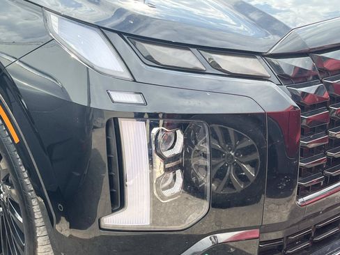 Used 2025 Hyundai Palisade Calligraphy AWD/4WD image 2
