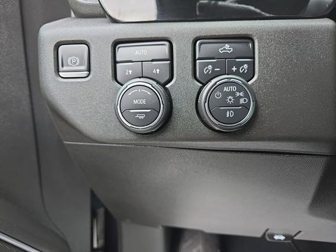 Used 2023 Chevrolet Silverado 1500 RST image 31