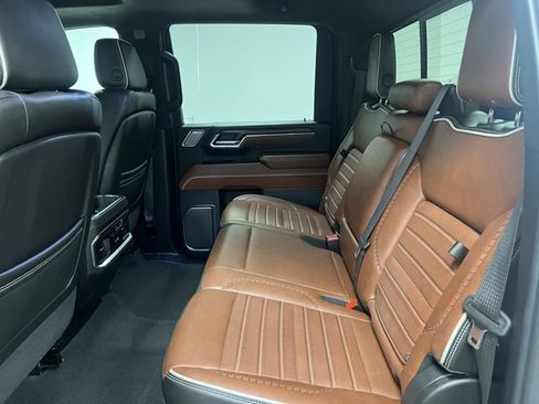 Used 2024 GMC Sierra 3500 Denali Ultimate image 46