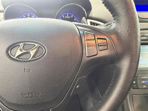 Used 2012 Hyundai Genesis 2.0T Premium RWD image 15