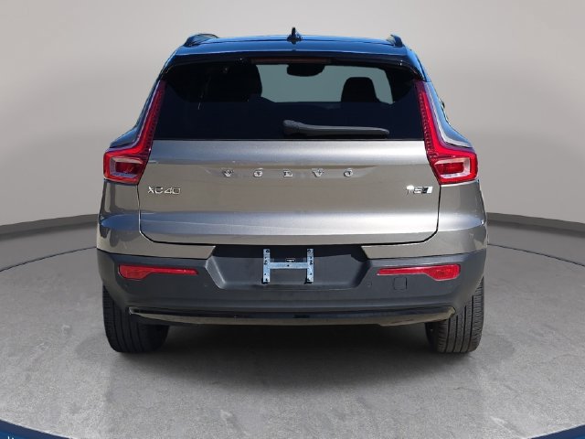 Used 2022 Volvo XC40 T5 R-Design w/ Advanced Package AWD/4WD image 7