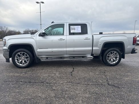 Used 2018 GMC Sierra 1500 SLT w/ SLT Premium Package image 2