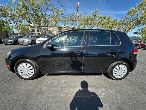 Used 2013 Volkswagen Golf 4-Door image 8