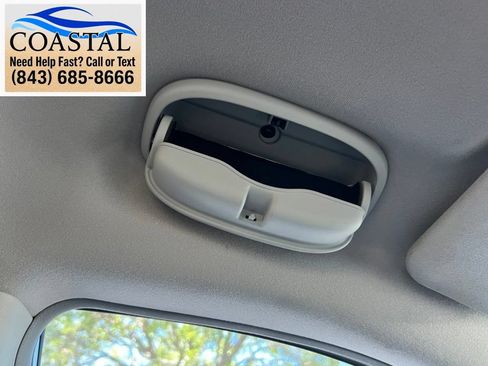 Used 2006 Kia Sedona LX FWD image 40