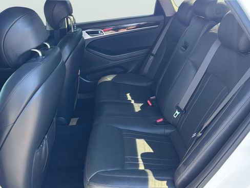 Used 2020 Genesis G80 3.8 RWD image 33