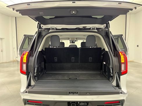 Used 2025 Ford Expedition Active RWD image 46