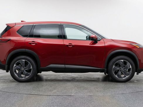 Used 2025 Nissan Rogue SV image 11