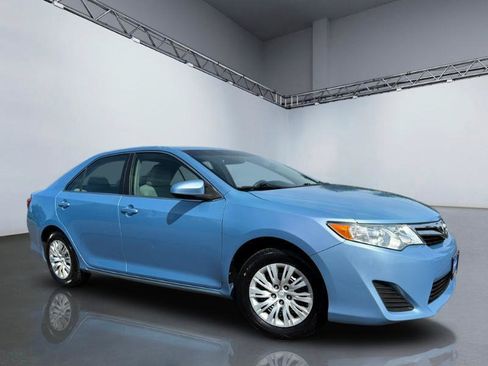 Used 2012 Toyota Camry LE FWD image 20