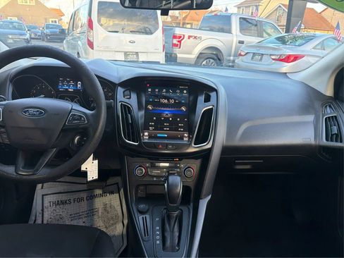 Used 2018 Ford Focus SEL image 13