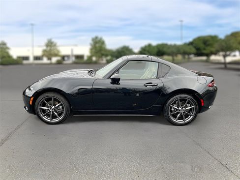 Used 2017 MAZDA MX-5 Miata RF Grand Touring image 3