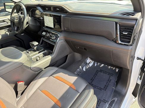 Used 2025 GMC Sierra 1500 AT4 AWD/4WD image 28