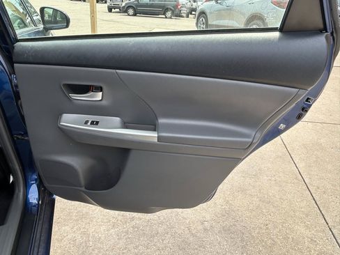 Used 2013 Toyota Prius V Five FWD image 15