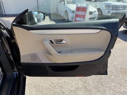 Used 2013 Volkswagen CC Sport Plus image 24