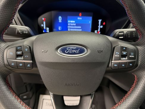 Used 2024 Ford Escape ST-Line w/ Tech Pack #1 AWD/4WD image 15