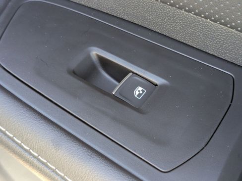 New 2026 Volkswagen Atlas SE image 35