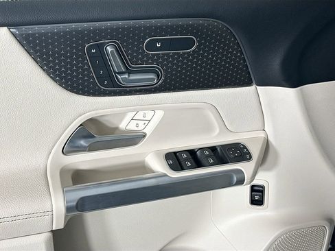 Certified 2026 Mercedes-Benz GLB 250 image 17