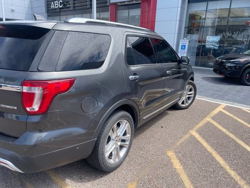 Used 2016 Ford Explorer Limited w/ Equipment Group 301A FWD image 10