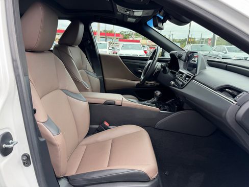 Used 2022 Lexus ES 350 w/ Premium Package image 24