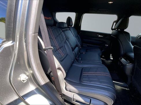 Certified 2025 Nissan Armada PRO-4X AWD/4WD image 27