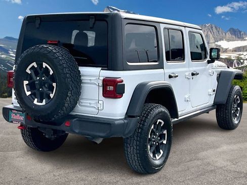 Used 2025 Jeep Wrangler Unlimited Rubicon image 2