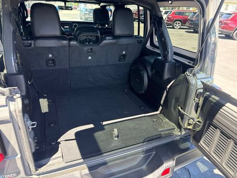 Used 2020 Jeep Wrangler Unlimited Sahara AWD/4WD image 9