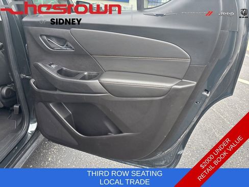 Used 2020 Chevrolet Traverse LT image 18