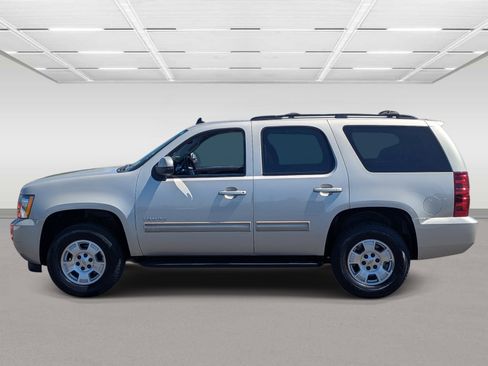 Used 2013 Chevrolet Tahoe LS image 2