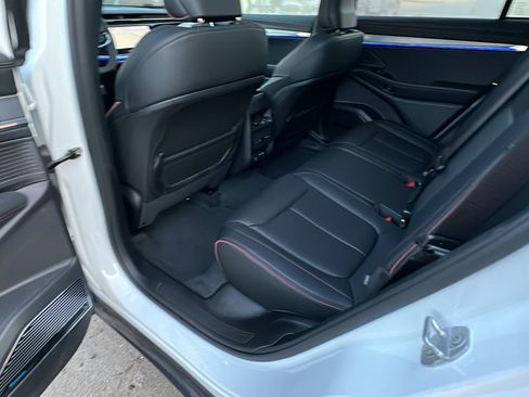 Used 2024 Jeep Wagoneer Launch Edition image 25