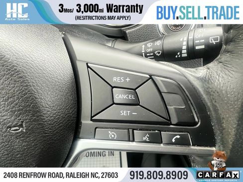 Used 2018 Nissan Rogue SV image 18