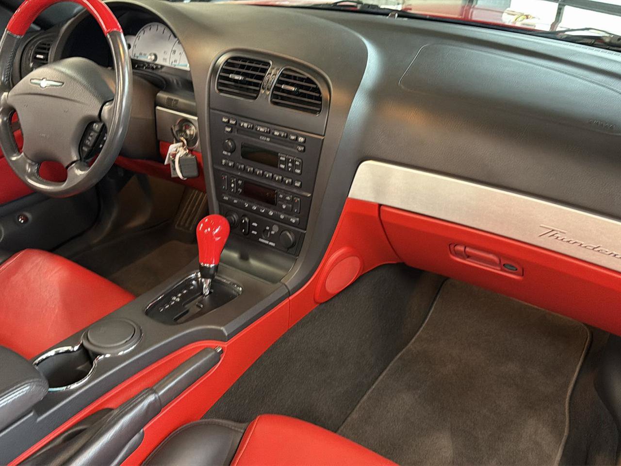 Used 2002 Ford Thunderbird RWD image 22