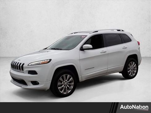 Used 2017 Jeep Cherokee Overland w/ Technology Group AWD/4WD image 1