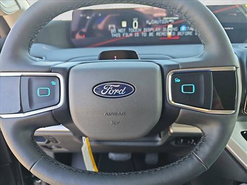 New 2025 Ford Expedition Active image 19