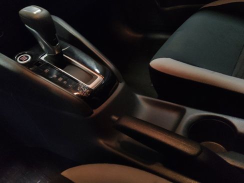 Used 2020 Nissan Versa SV image 26