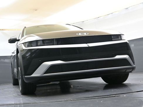 New 2025 Hyundai Ioniq 5 SEL image 42