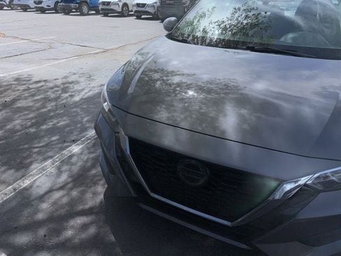 Used 2020 Nissan Sentra SV image 4