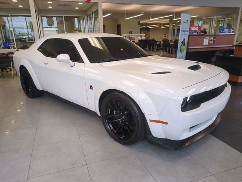 Used 2023 Dodge Challenger R/T Scat Pack image 2