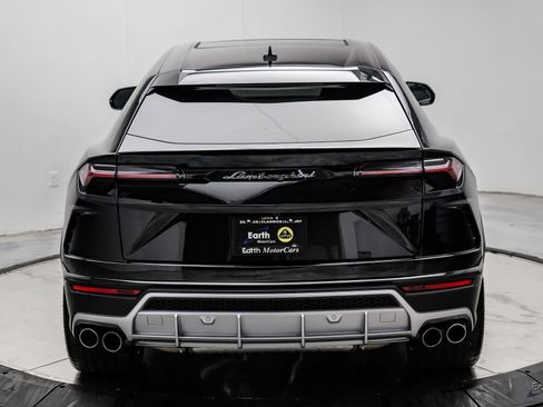 Used 2022 Lamborghini Urus AWD/4WD image 13