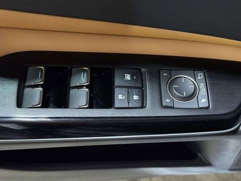 Used 2024 Lexus ES 250 w/ Premium Package AWD/4WD image 23