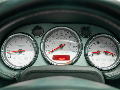 Used 2005 Aston Martin Vanquish S RWD image 28