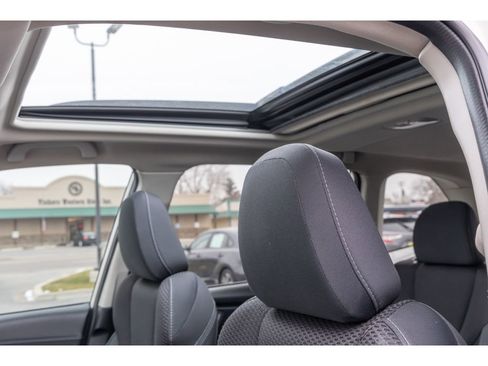 Used 2019 Subaru Forester Premium image 17