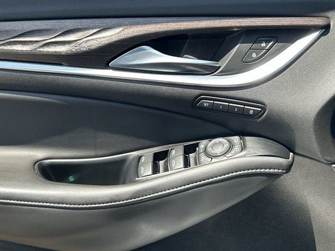 Used 2024 Buick Enclave Avenir w/ Avenir Technology Package FWD image 24