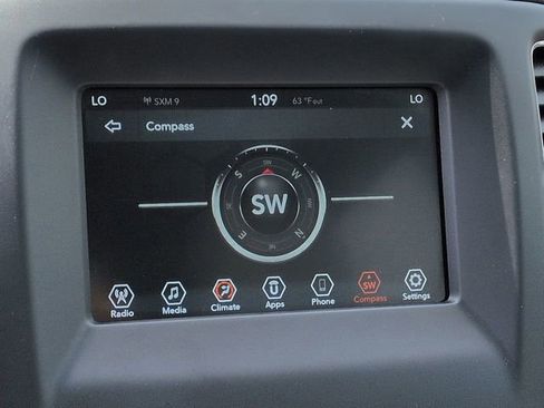 Used 2021 Jeep Compass Latitude w/ Sun and Sound Group image 28