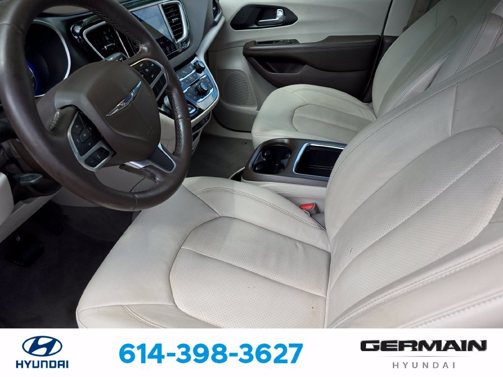 Used 2020 Chrysler Pacifica Touring-L Plus FWD image 18