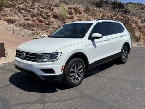 Used 2019 Volkswagen Tiguan SE image 1