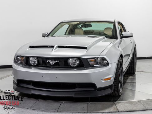 Used 2011 Ford Mustang GT Premium image 30