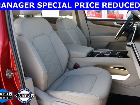 Certified 2024 Volkswagen Atlas SE image 27