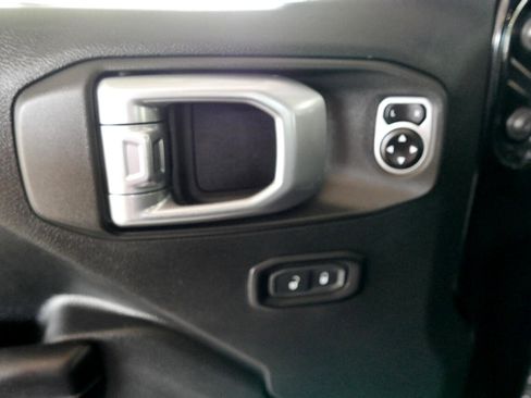 Used 2020 Jeep Wrangler Unlimited Sport image 18