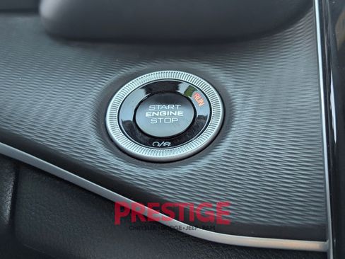 Used 2024 Jeep Grand Cherokee Laredo AWD/4WD image 18
