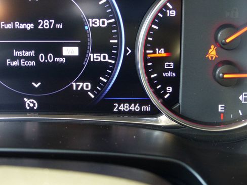 Used 2025 Chevrolet Blazer RS FWD image 29