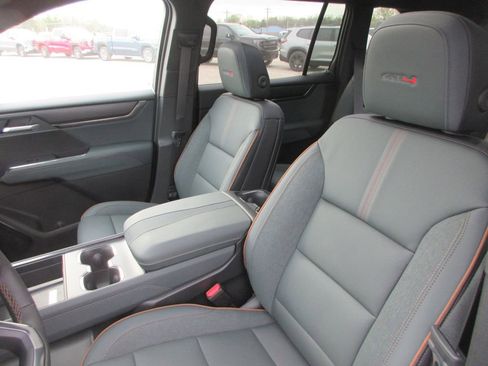 New 2026 GMC Acadia AT4 w/ Super Cruise Package image 12